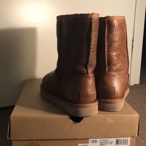 Women Ugg boots